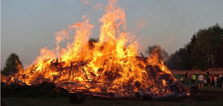 Osterfeuer Osterfeuer