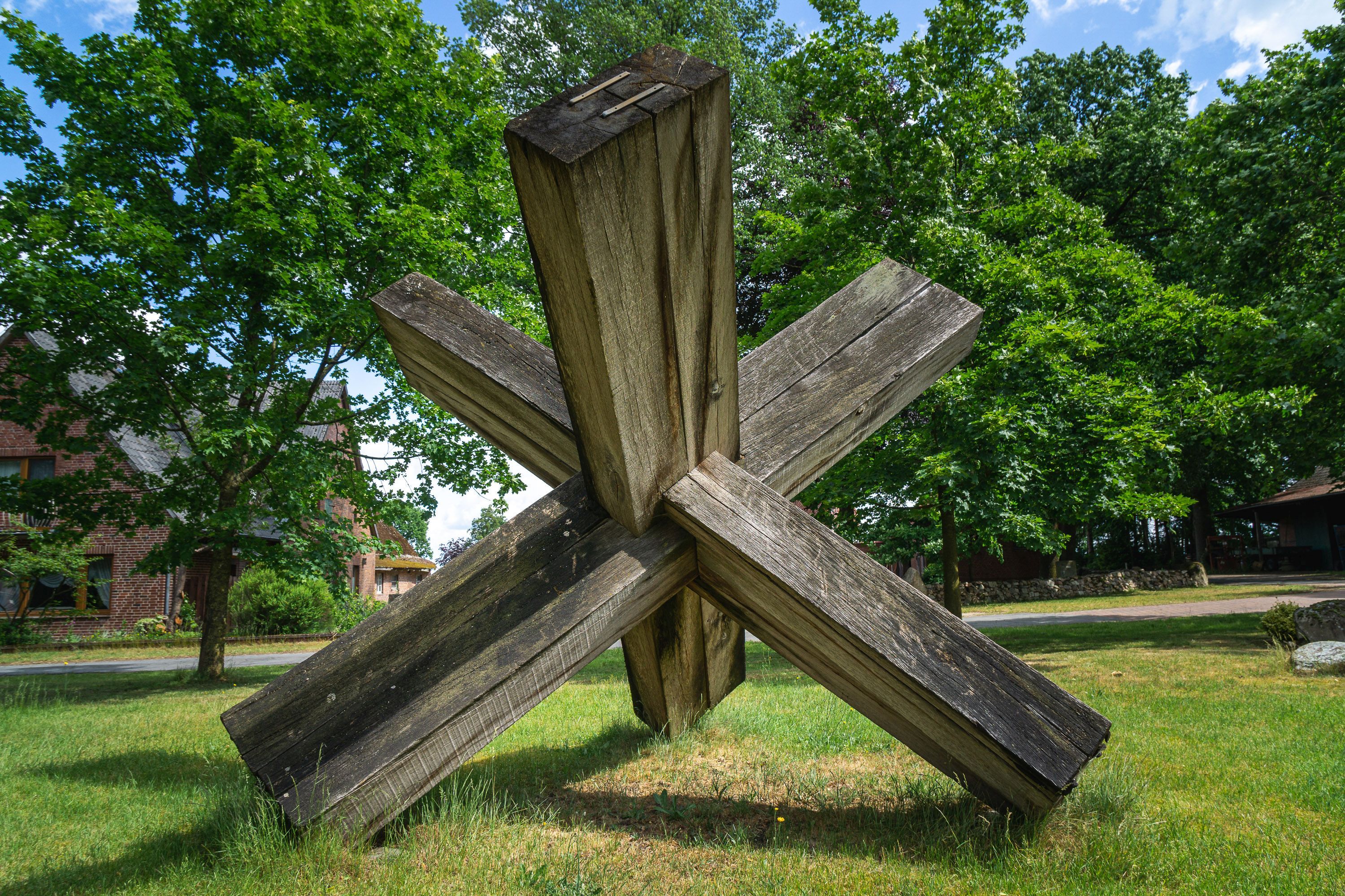 Der Knoten in Brochdorf Kunstwerk Knoten