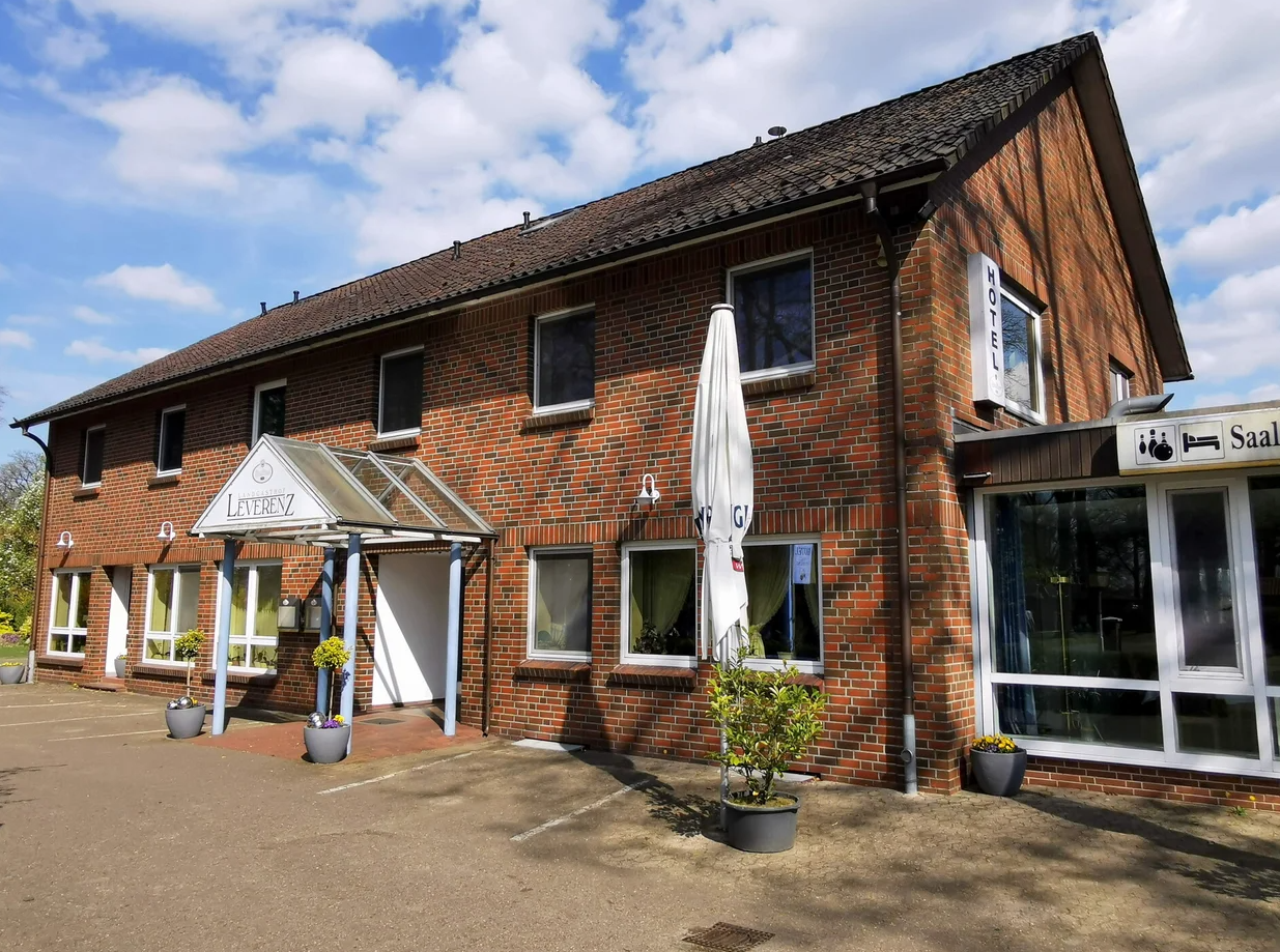 Eingang des Landgasthofs Leverenz